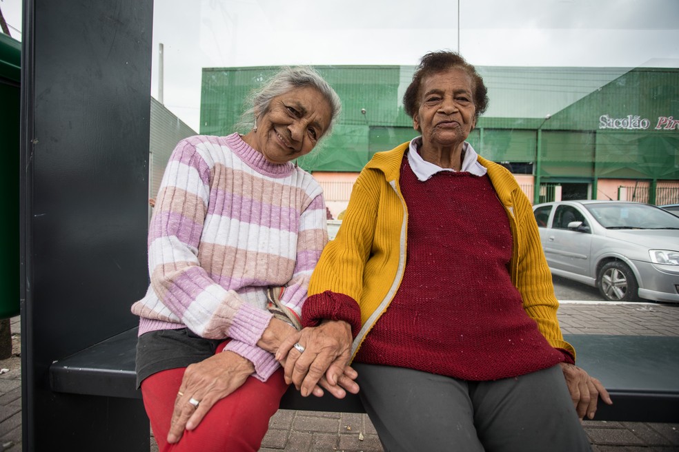 As amigas Maíres da Silva e Maria Santos, de 77 e 83 anos, disseram não esperar 'nada' do novo presidente.  — Foto: Fábio Tito/G1