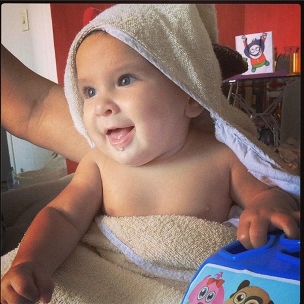 Pietro saindo do banho (Foto: Reprodução/Instagram)