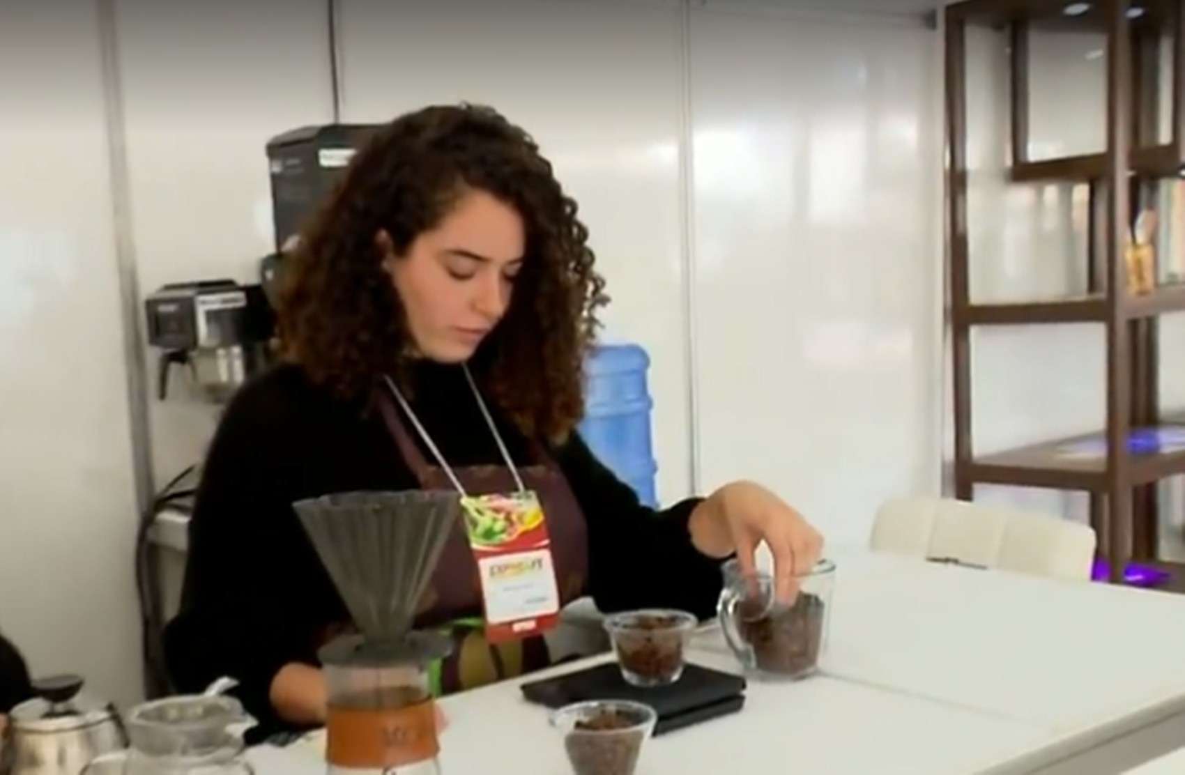 Expocafé tem espaço para degustar e conhecer diferentes métodos de produção de cafés