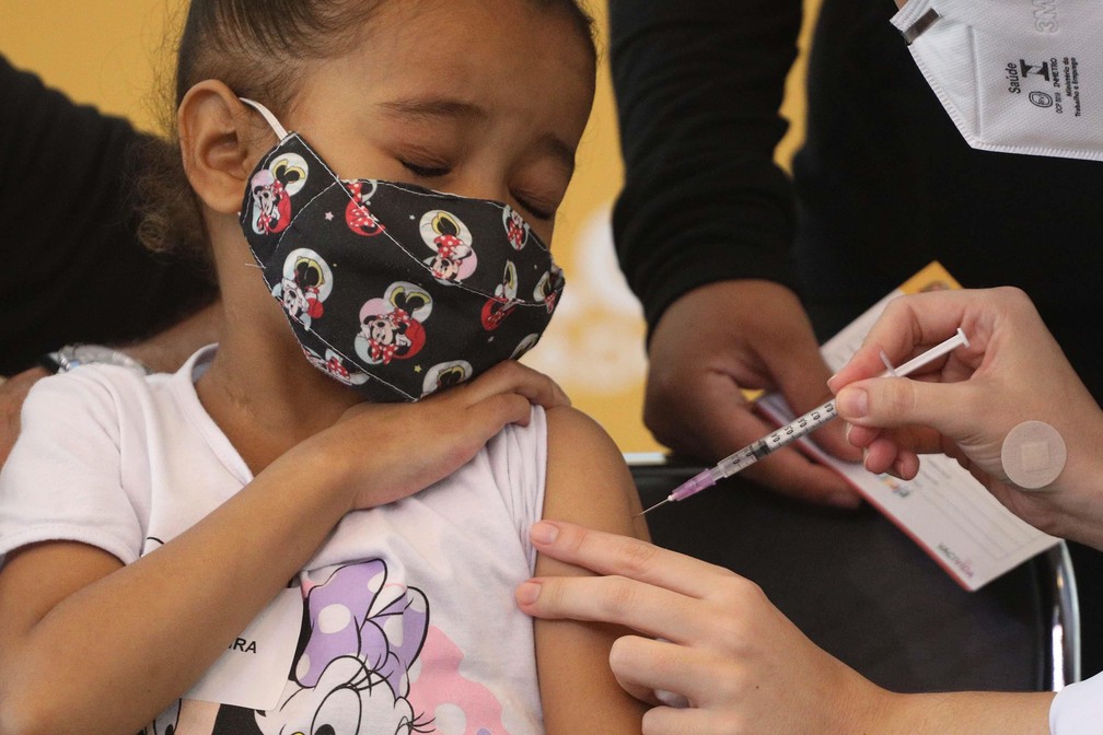 Evento simbólico marca o início da campanha de vacinação para crianças de 5 a 11 anos em SP — Foto: Aloisio Mauricio/Fotoarena/Estadão conteúdo