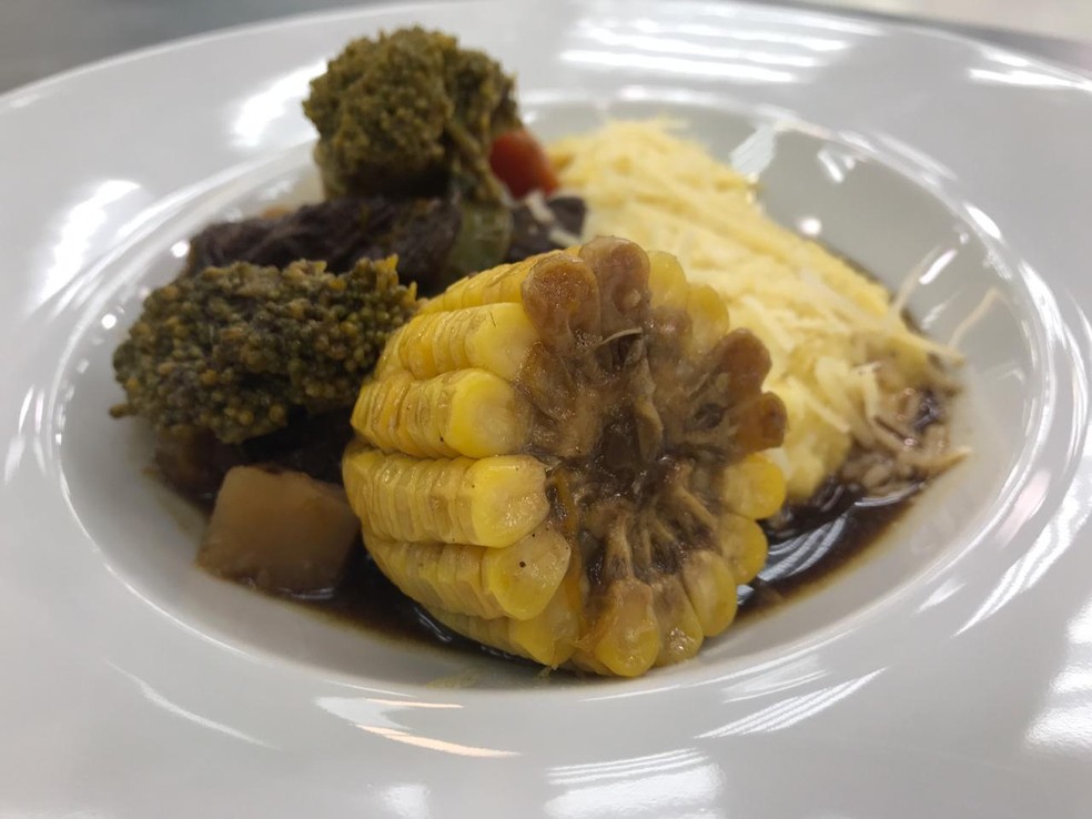 A espiga de milho d&Atilde;&iexcl; um charme a mais para o prato &acirc;?? Foto: Dani Meira/TV Globo