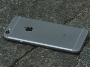 Câmera traseira do iPhone agora tem 12 MP (Foto: G1)