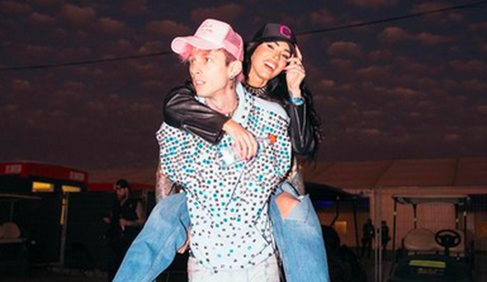 Megan Fox e Machine Gun Kelly &mdash; Foto: Instagram