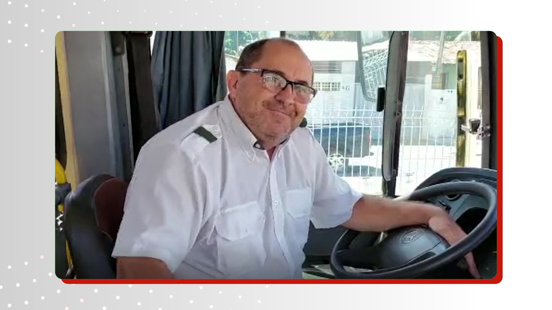 'Gosto de fazer o bem', diz motorista que desceu de ônibus para ajudar mulher com deficiência visual, em João Pessoa