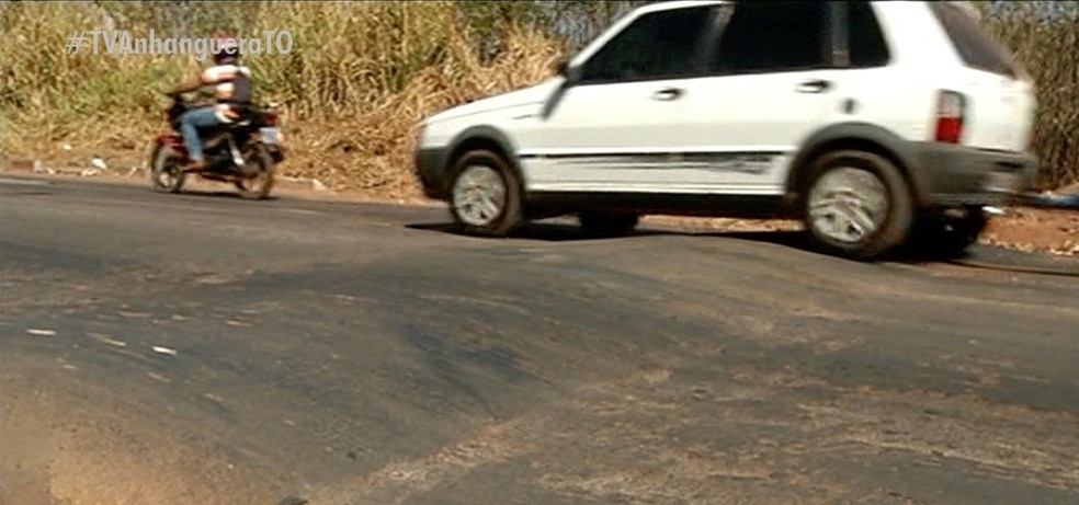 Lombada sem sinalização causa acidentes em Gurupi — Foto: Reprodução/TV Anhanguera