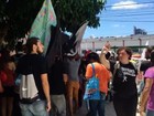 Manifestantes ocupam sede da Fiern e fecham avenidas em Natal
