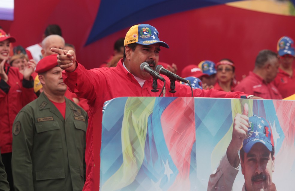 Nicolás Maduro fala parar apoiadores nesta quarta-feira (19) durante manifestação em Caracas (Foto: CARACAS, VENEZUELA)