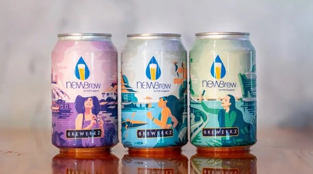 A cerveja NEWBrew é feita a partir da água de esgoto purificada e está fazendo sucesso em Singapura (Foto: Divulgação)