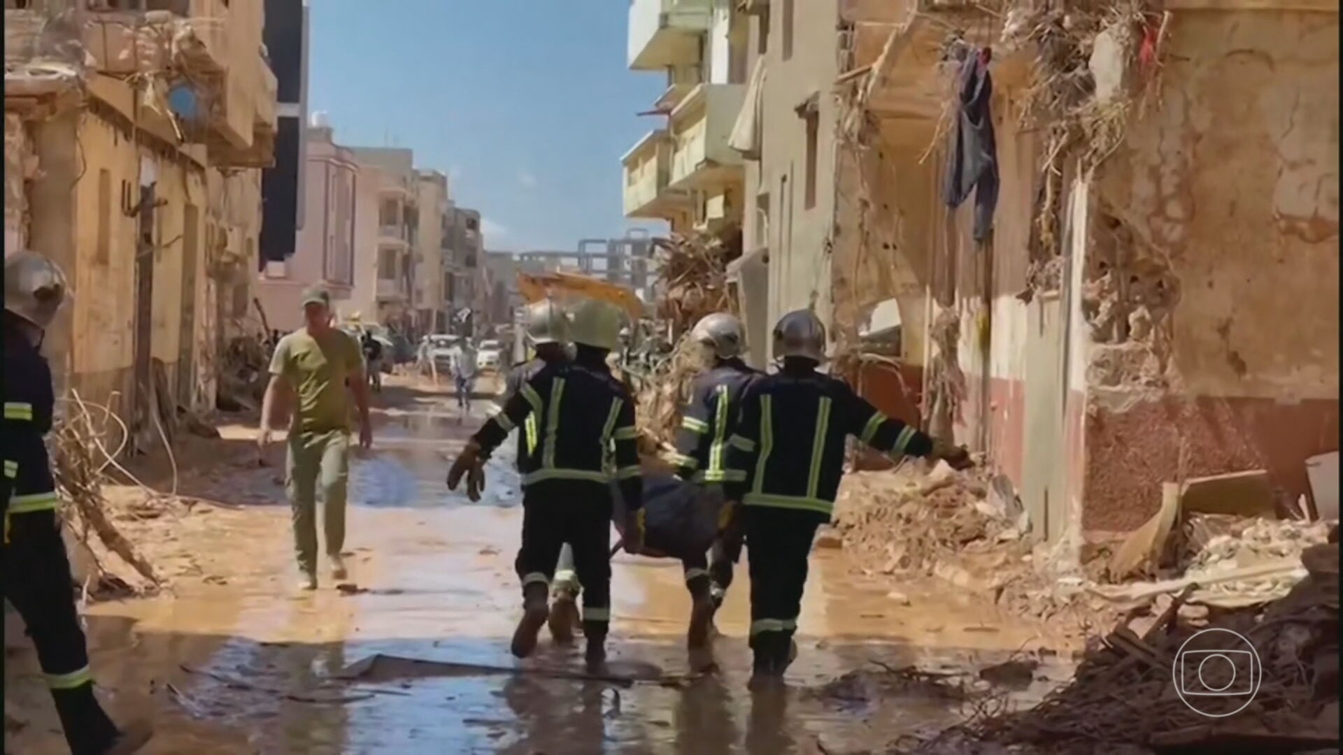 Passa de 11 mil o número de mortos no pior desastre natural da história moderna da Líbia