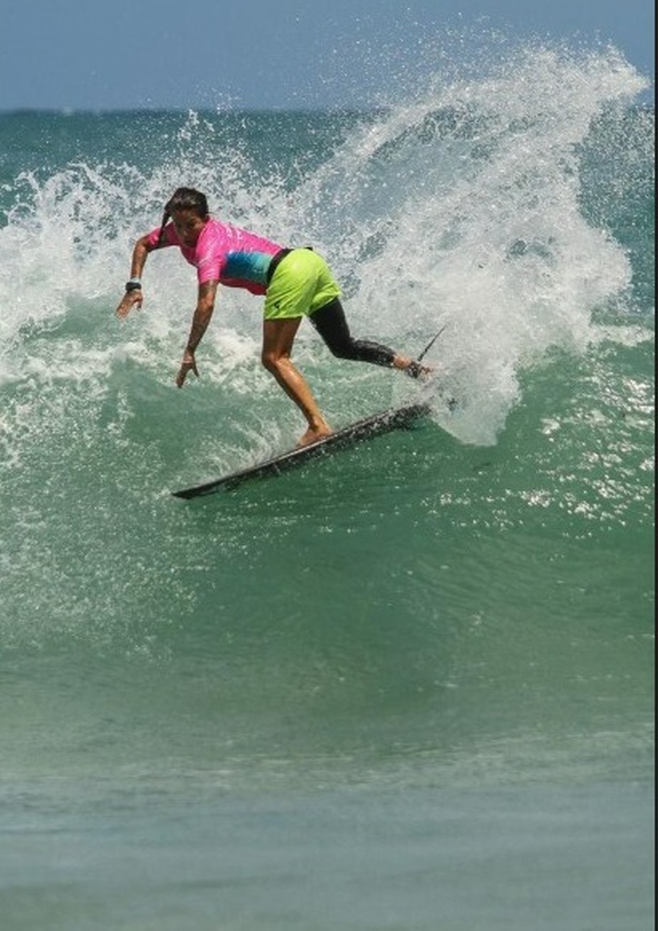 A surfista Silvana Lima