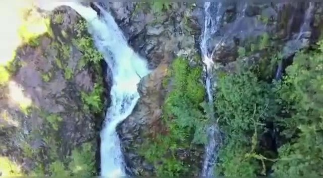 Vdeo de drone mostra altura de onde jovem caiu de cachoeira em Joinville
