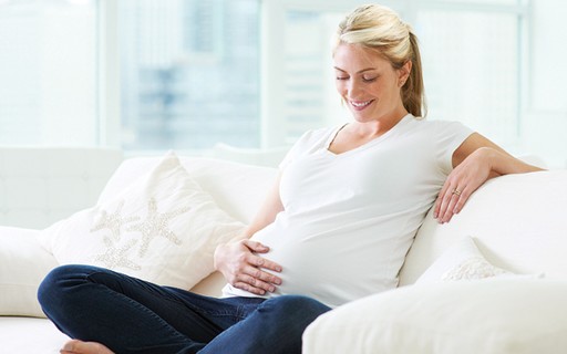 Apertar A Barriga Machuca O Bebe Ha Problema Em Apalpar O Bebe Enquanto Ele Se Mexe Na Barriga