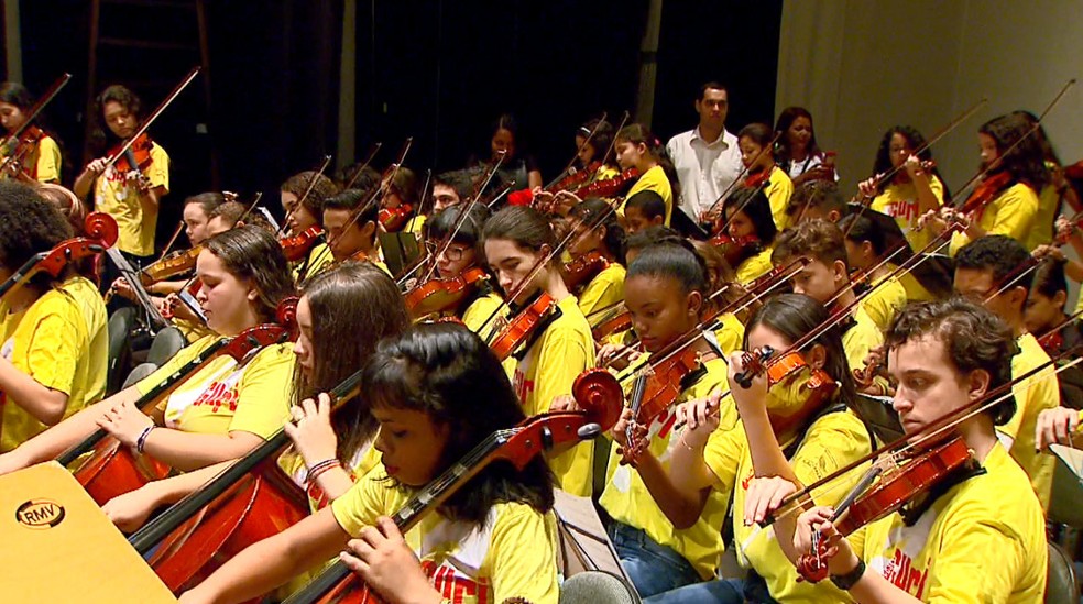 Alunos atendidos pelo Projeto Guri na região — Foto: Reprodução/EPTV