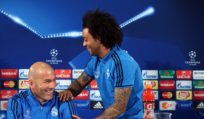 Marcelo e Zidane coletiva Real Madrid (Foto: AFP)