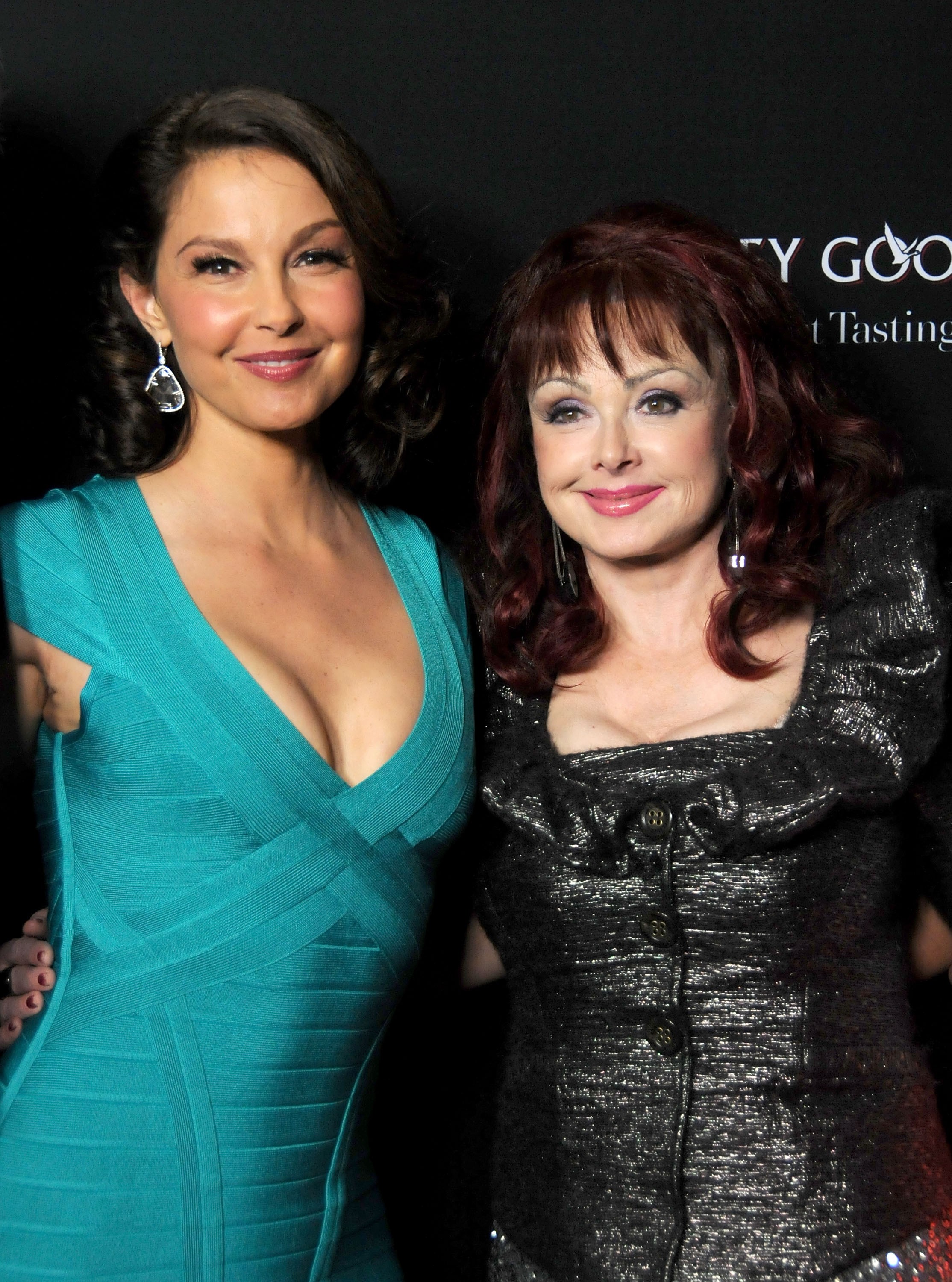 Ashley Judd e a mãe, Naomi Judd (Foto: Getty Images)