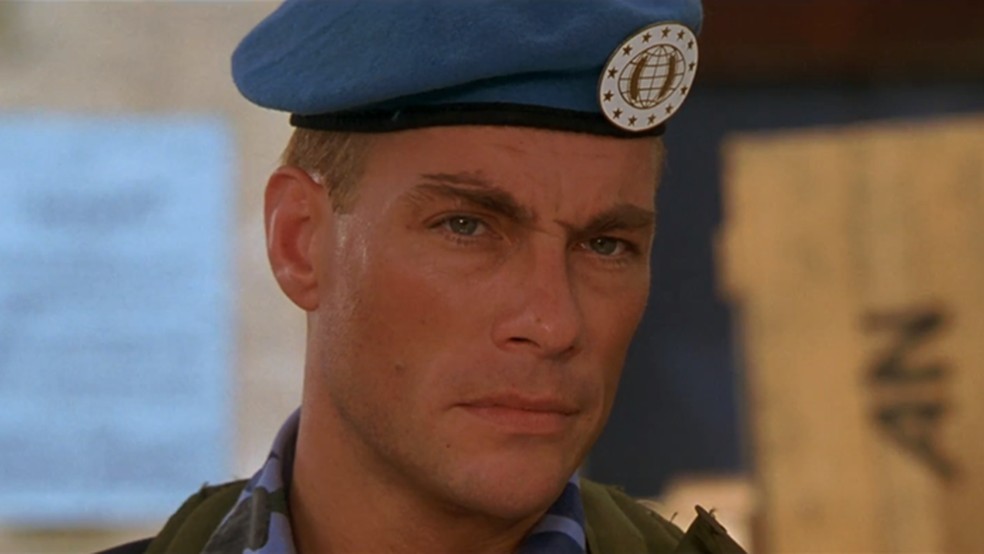 Jean-Claude Van Damme interpretou o militar Guile — Foto: Reprodução/ YouTube