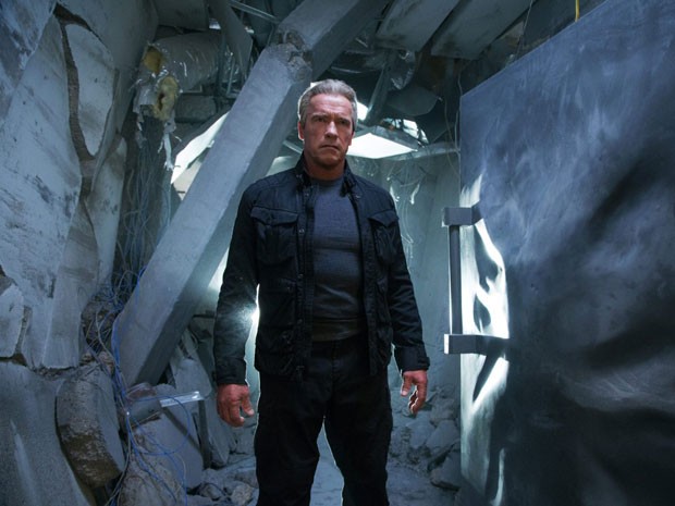 Arnold Schwarzenegger em cena de 'O exterminador do futuro: Gênesis' (Foto: Divulgação)