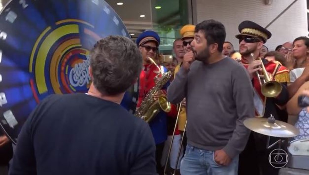 Ana Carolina E Seu Jorge Caldeirao Do Huck Boas Acoes Motoboy Devolve Carteira Perdida E Ganha Quase R 9