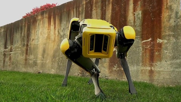 SpotMini, cão-robô da Boston Dynamics (Foto: Reprodução/Facebook)