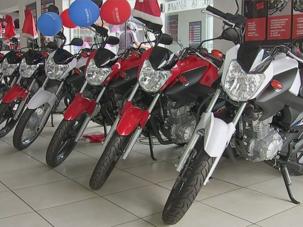 Preço mais caro do combustível elevou venda de motos em Itapetininga (Foto: Reprodução/TV TEM)