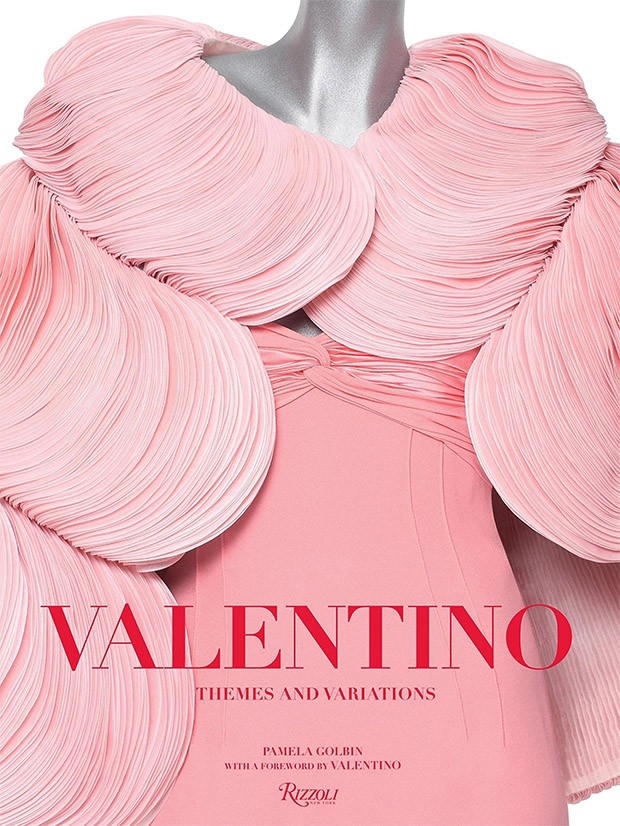 Valentino: Themes and Variations, por Valentino e Pamela Golbin (Foto: Reprodução)