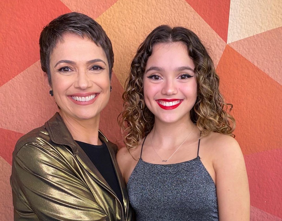 Filha de Sandra Annenberg e Ernesto Paglia surpreende com beleza 