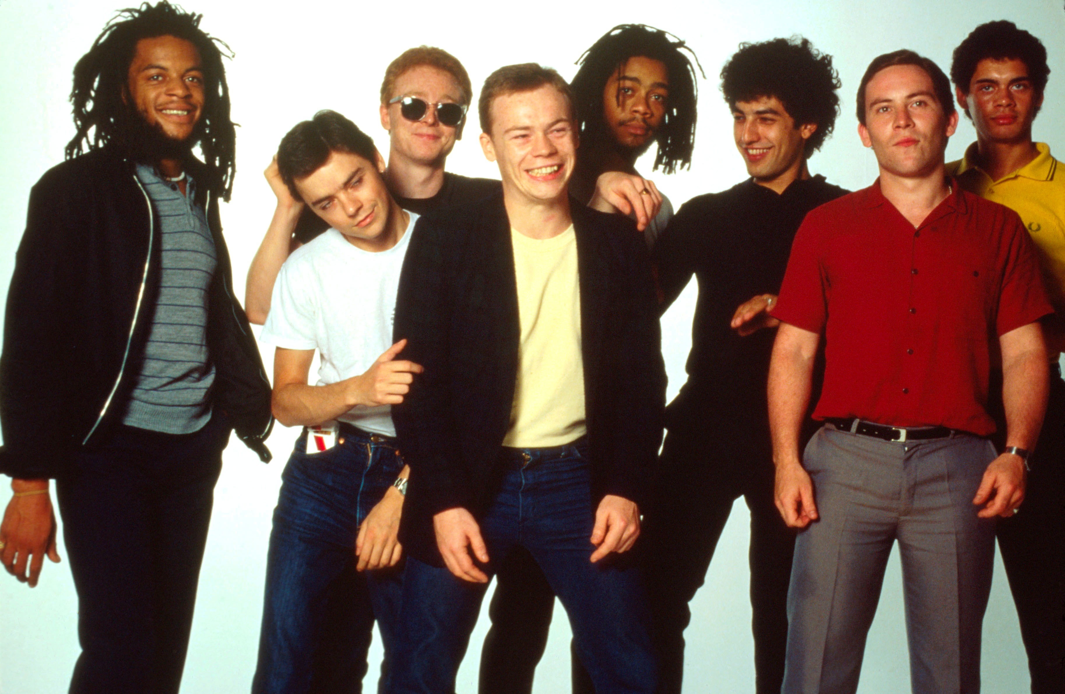 Ali Campbell junto com os companheiros da banda UB40 em 1983 (Foto: Getty)