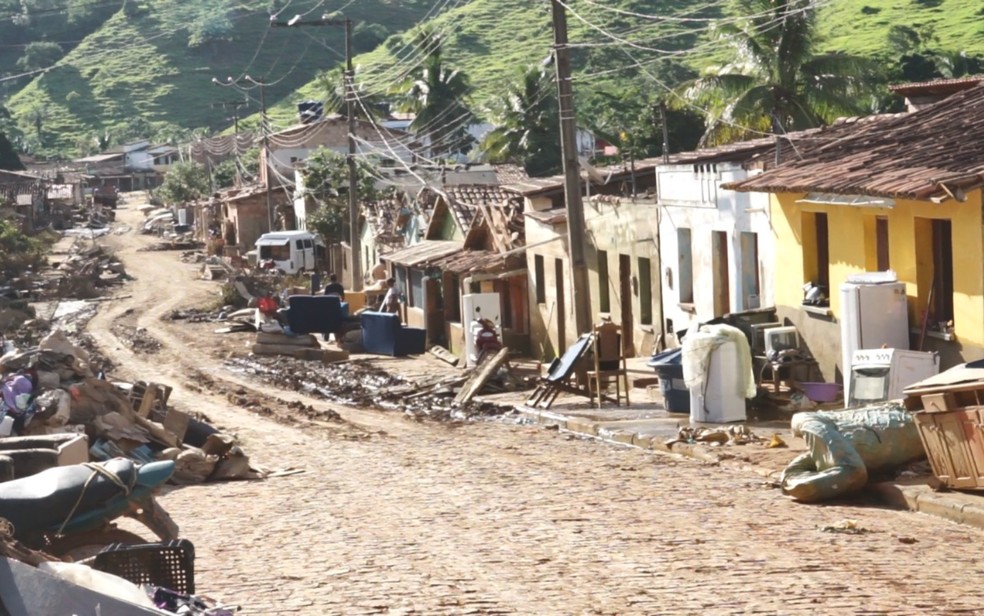Distrito de Nova Alegria, em Itamaraju, no extremo sul da Bahia, ficou destruído após fortes chuvas — Foto: Paulo Souza/g1