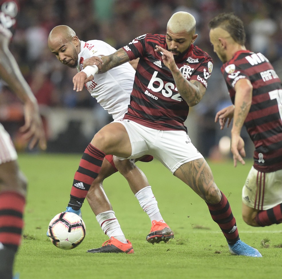 Gabigol teve chances no Maracan&atilde;, mas ainda n&atilde;o marcou sobre o Inter em 2019 &mdash; Foto: Andr&eacute; Dur&atilde;o