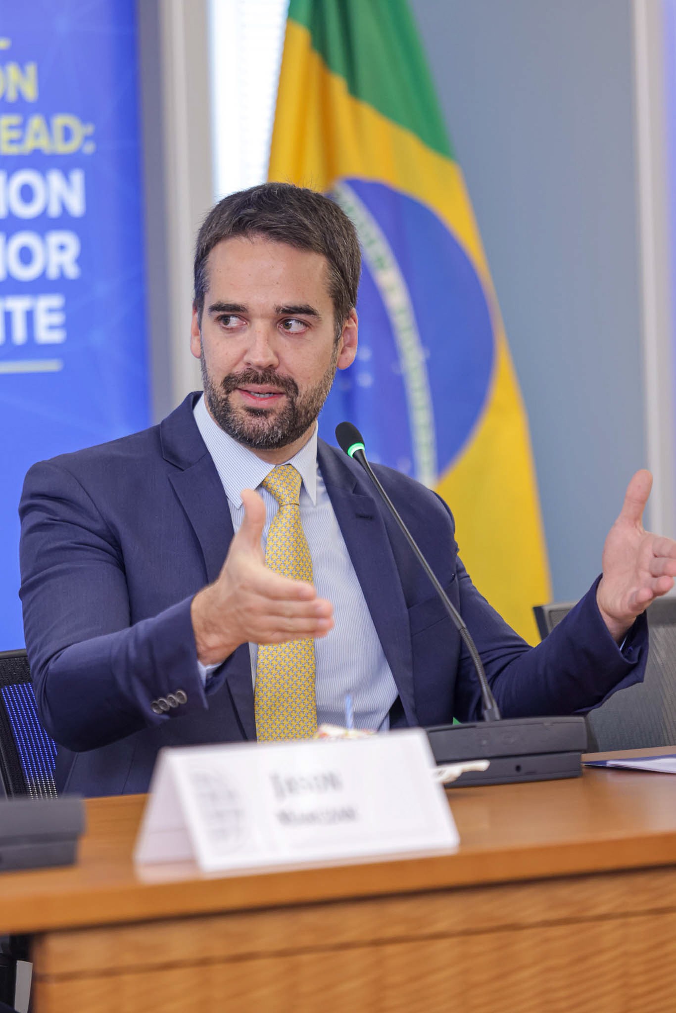 Leite avisa a Kassab que fica no PSDB