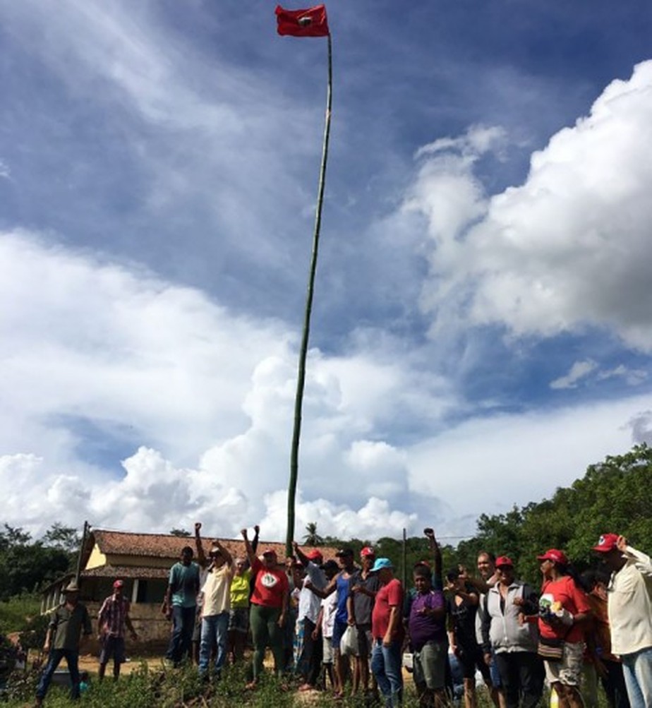 Ocupação do MST em Pernambuco durante o 'Abrl Vermelho'