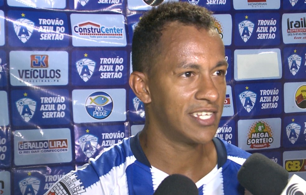 Mosquito tem boa passagem pelo Atl�tico-PB e vai voltar a trabalhar com �ndio Ferreira, agora no Naciona de Patos � Foto: Reprodu��o / TV Para�ba