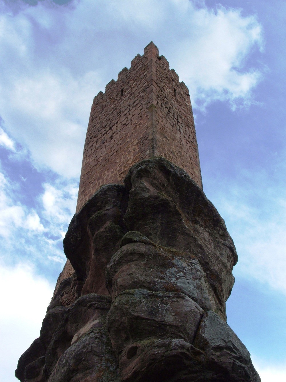 o castillo de zafra - ou a torre da alegria (Foto: alberto ortiz de zarate/ flickr / creative commons)