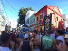 Foliões ansiosos antecipam o carnaval nas ladeiras de Olinda