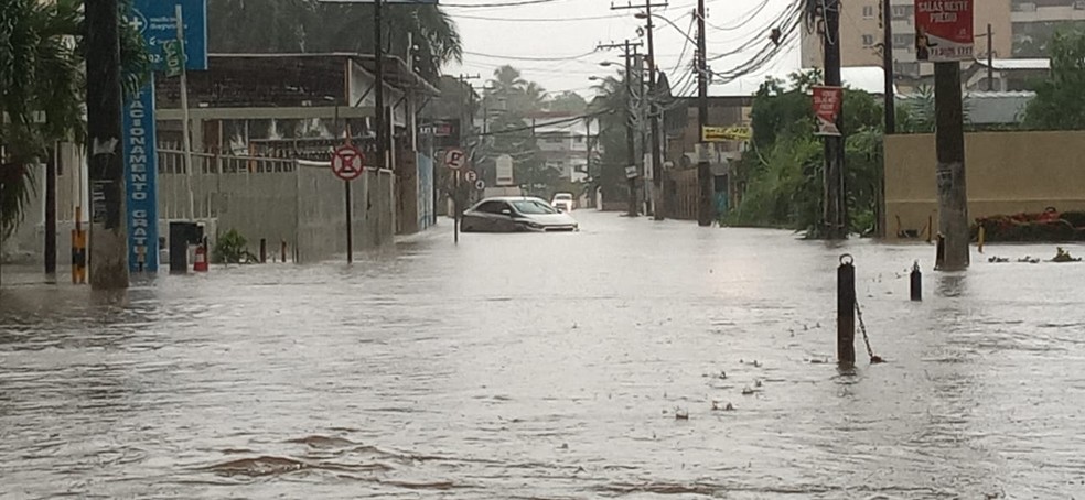 Temporal Deixa Ruas Alagadas Em Lauro De Freitas Bahia G1