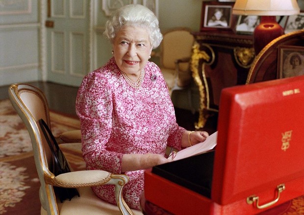 Rainha Elizabeth II (Foto: Linda McCartney / Divulgação)