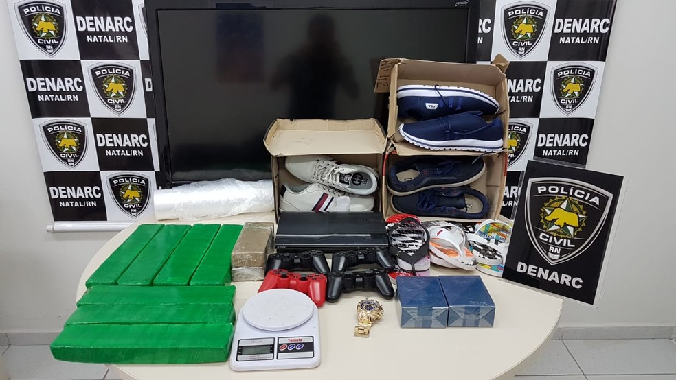 Denarc apreendeu maconha e material roubado no Paço da Pátria, em Natal — Foto: Sérgio Henrique Santos/Inter TV Cabugi