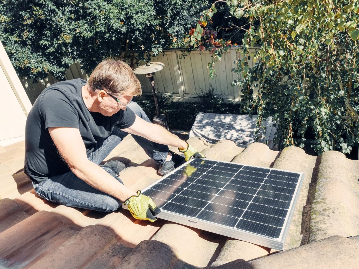 O que saber antes de instalar um painel solar