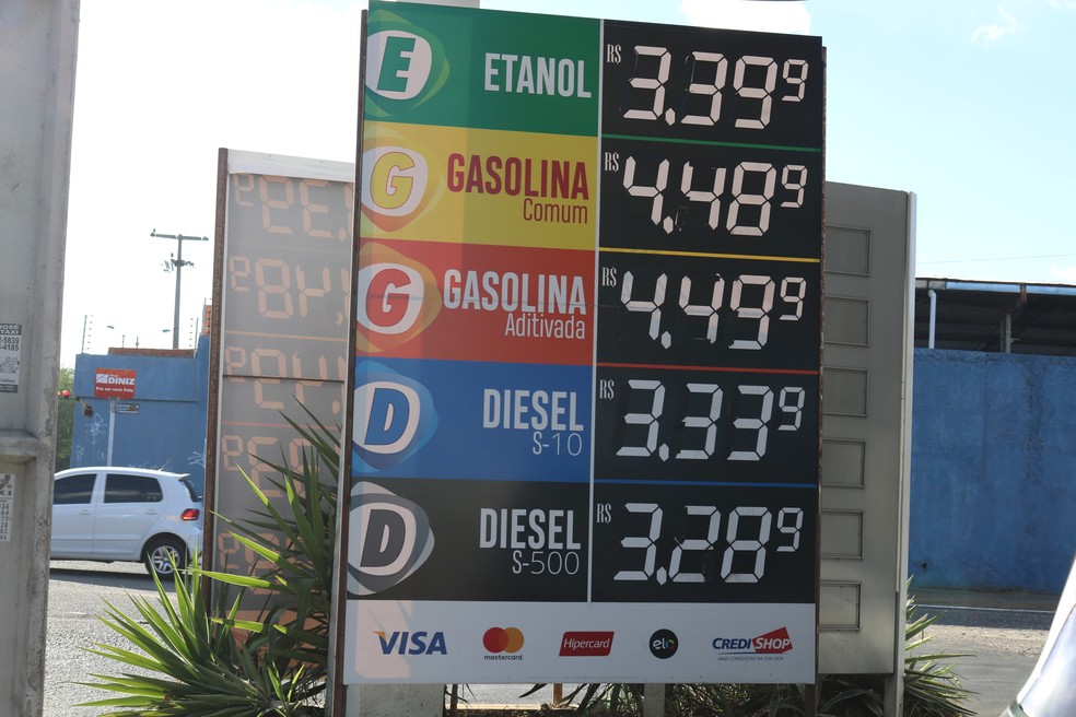 Posto na Zona Norte de Teresina reduziu preço do diesel em R$ 0,46 (Foto: Roberto Araujo/G1)