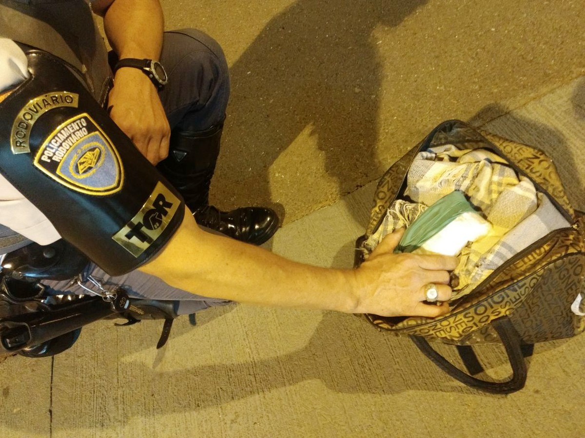 Em troca de R 1 mil,