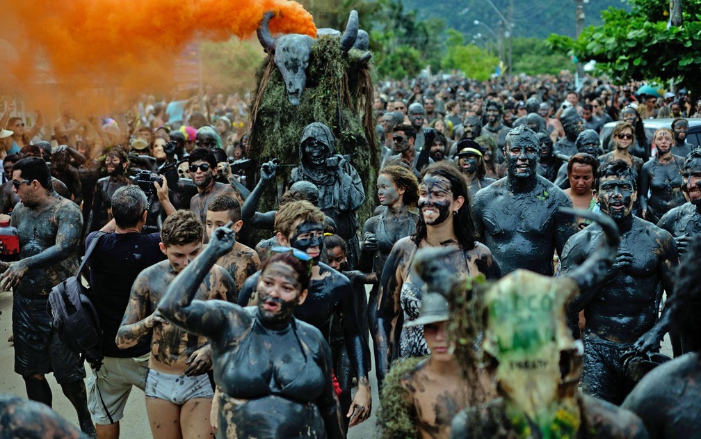 Bloco da Lama — Foto: Yasuyoshi Chiba/AFP