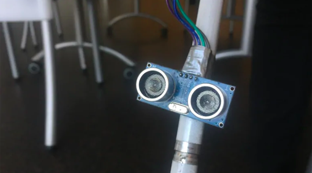 Sensor da Smart Cane impede que o usuário se choque com objetos perigosos (Foto: Divulgação)