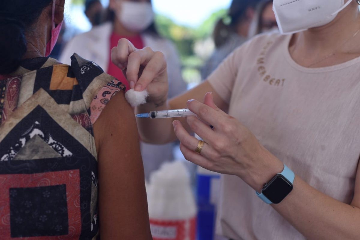 Rio Branco mantém vacinação contra a Covid-19 para pessoas a partir dos 35 anos nesta terça-feira - Vimarsana News