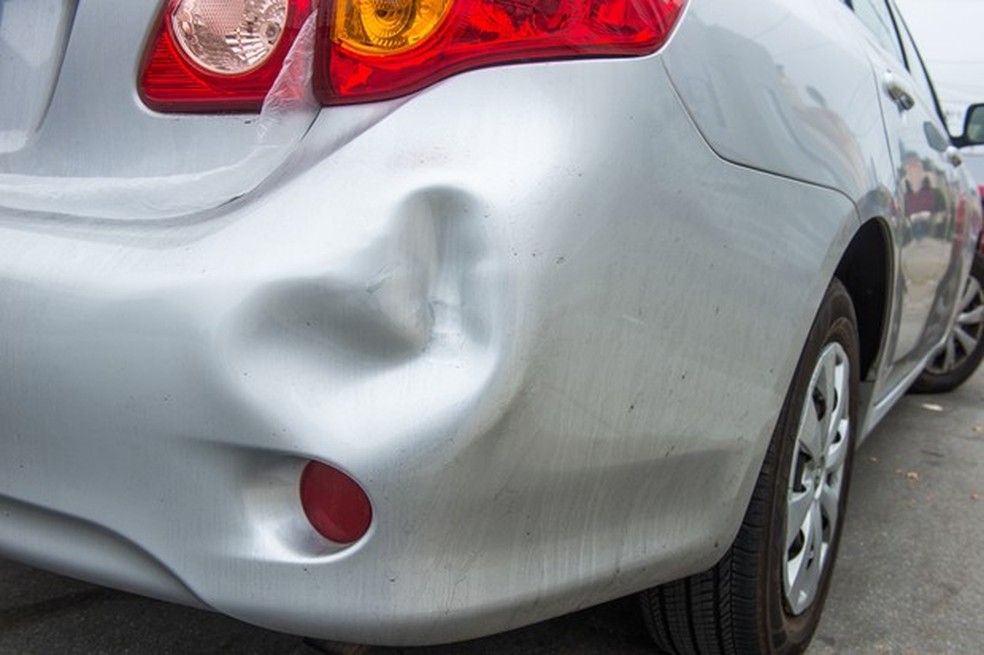 Mas vale a pena não acionar o seguro somente para manter a classe de bônus?  Só se o custo de reparo para o menor que o valor impresso pela franquia (Foto: Thinkstock) - Foto: Autoesporte