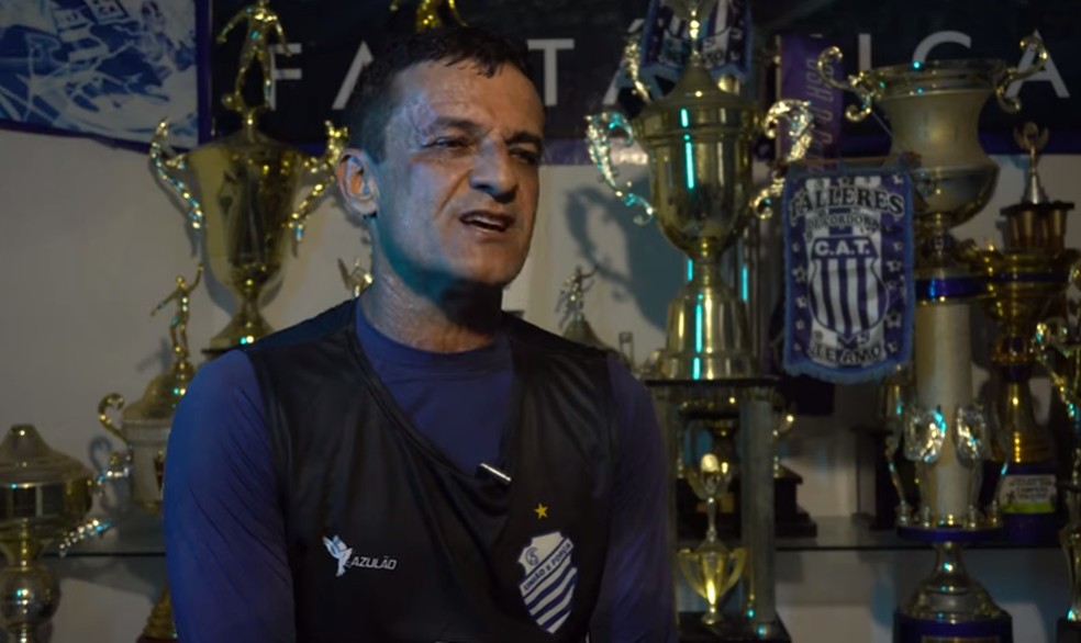 Otávio Quadros era o técnico do CSA na época da Conmebol — Foto: Reprodução documentário do CSA