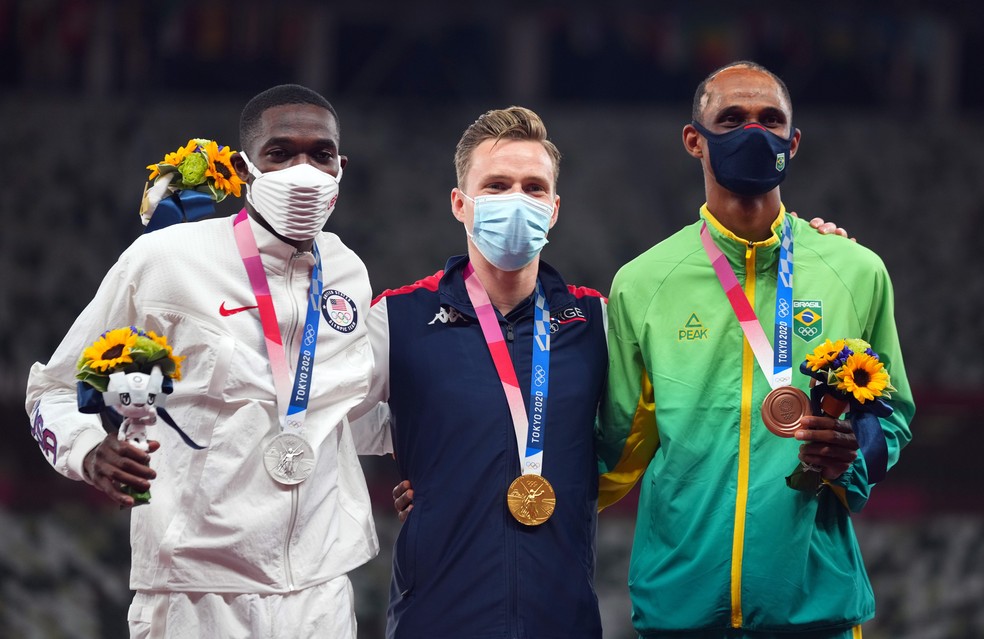 Alison dos Santos conquista bronze nos 400m com barreiras nas Olimpadas de Tquio  Foto: REUTERS/Aleksandra Szmigiel