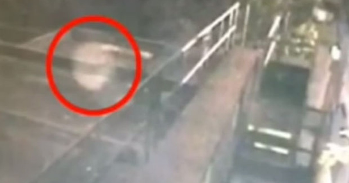 G1 - Câmera flagra 'fantasma' em bar medieval na Inglaterra - notícias em  Planeta Bizarro