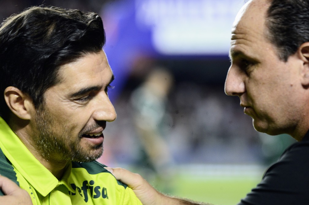 Abel Ferreira e Rogério Ceni antes de clássico no Morumbi — Foto: Marcos Ribolli