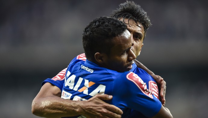 Cruzeirenses lamentam dois pontos perdidos, mas valorizam empate