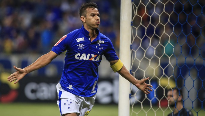 Henrique Cruzeiro x Grêmio (Foto: Thomas Santos / Agência Estado)